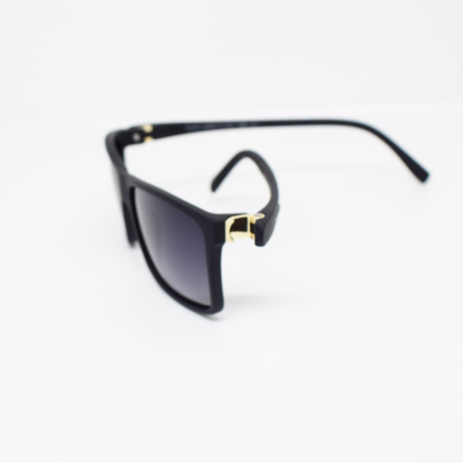 New Polarized Sunglasses Men trendy Mirrored Driving Glasses Black Rectangle Sunglasses Male Cool Fashion Classic Premium Quality Sunglass